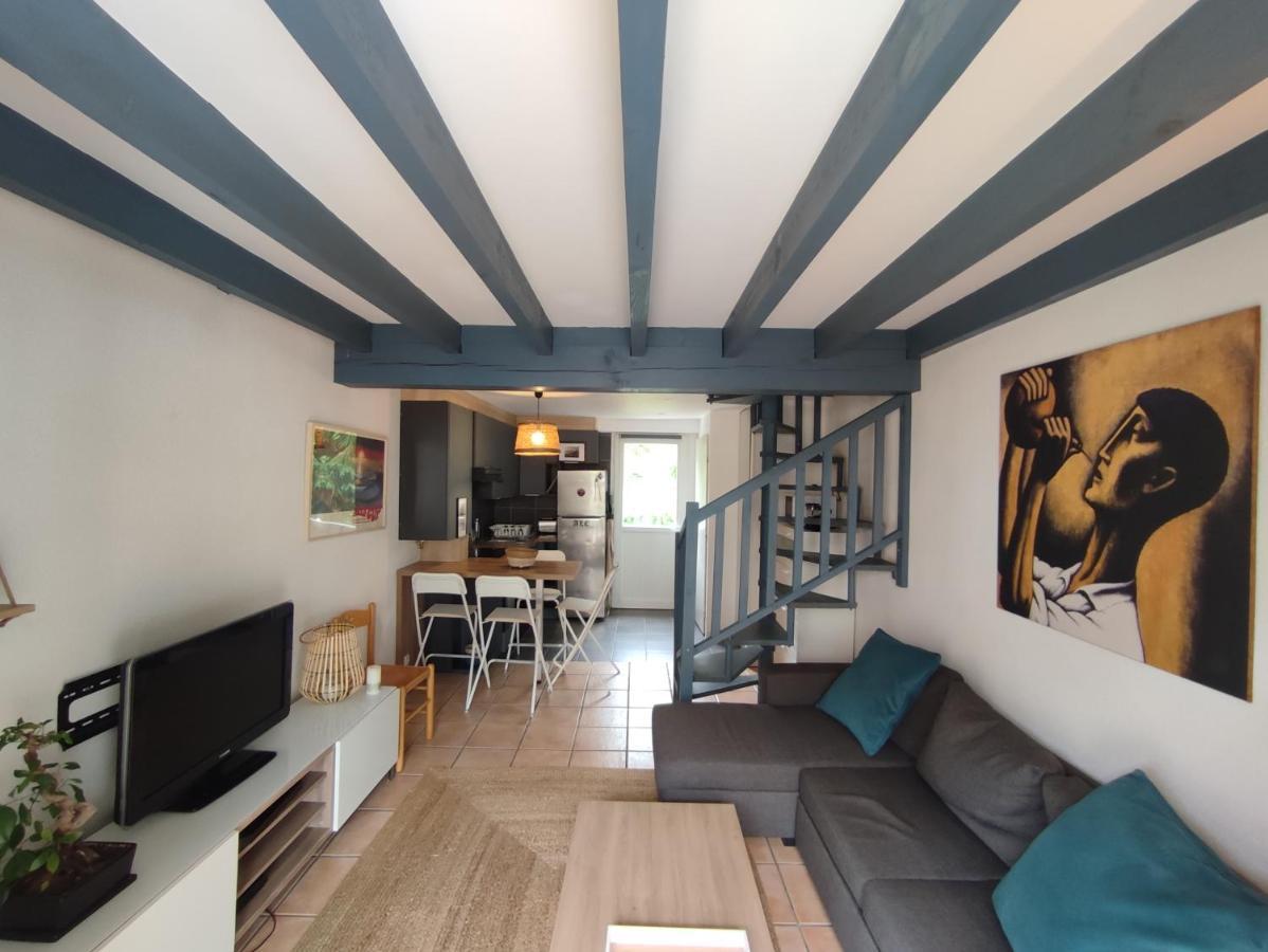 Petit Oasis Avec Piscine Apartment Англе Екстериор снимка