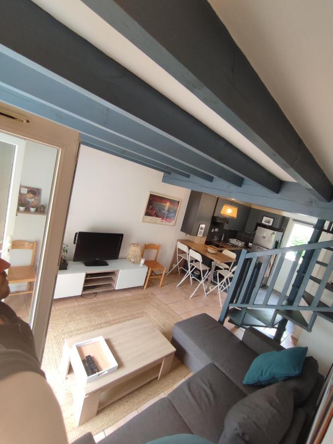 Petit Oasis Avec Piscine Apartment Англе Екстериор снимка