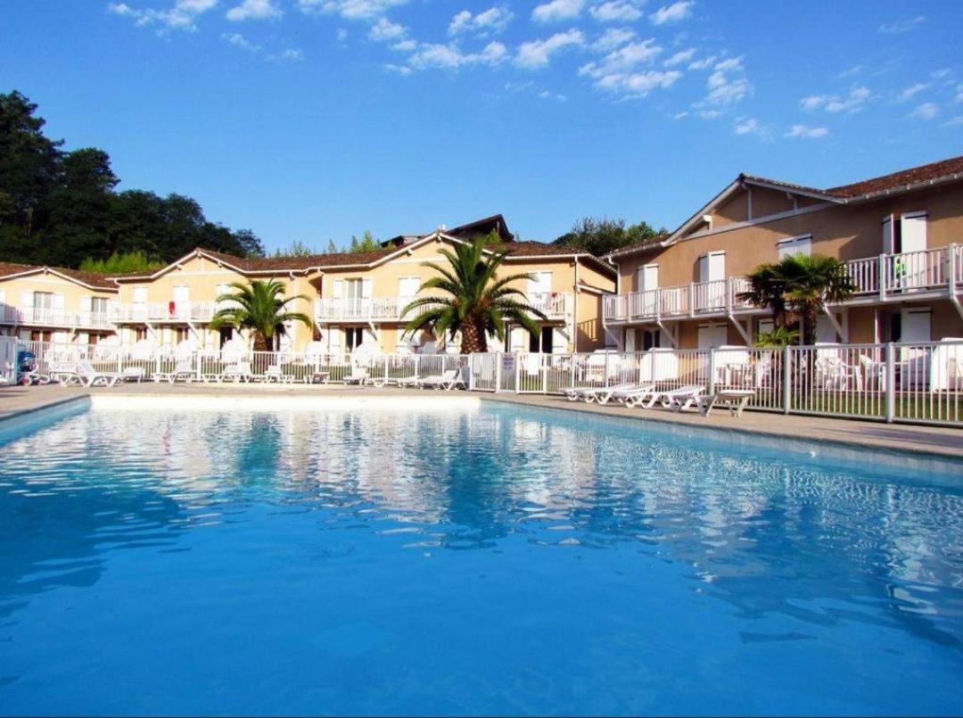 Petit Oasis Avec Piscine Apartment Англе Екстериор снимка