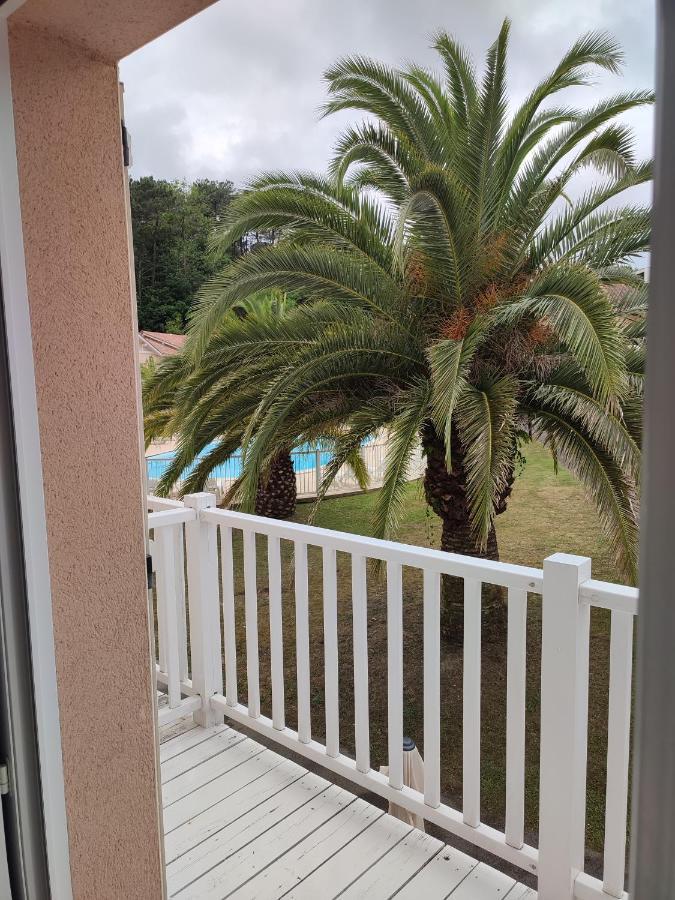 Petit Oasis Avec Piscine Apartment Англе Екстериор снимка